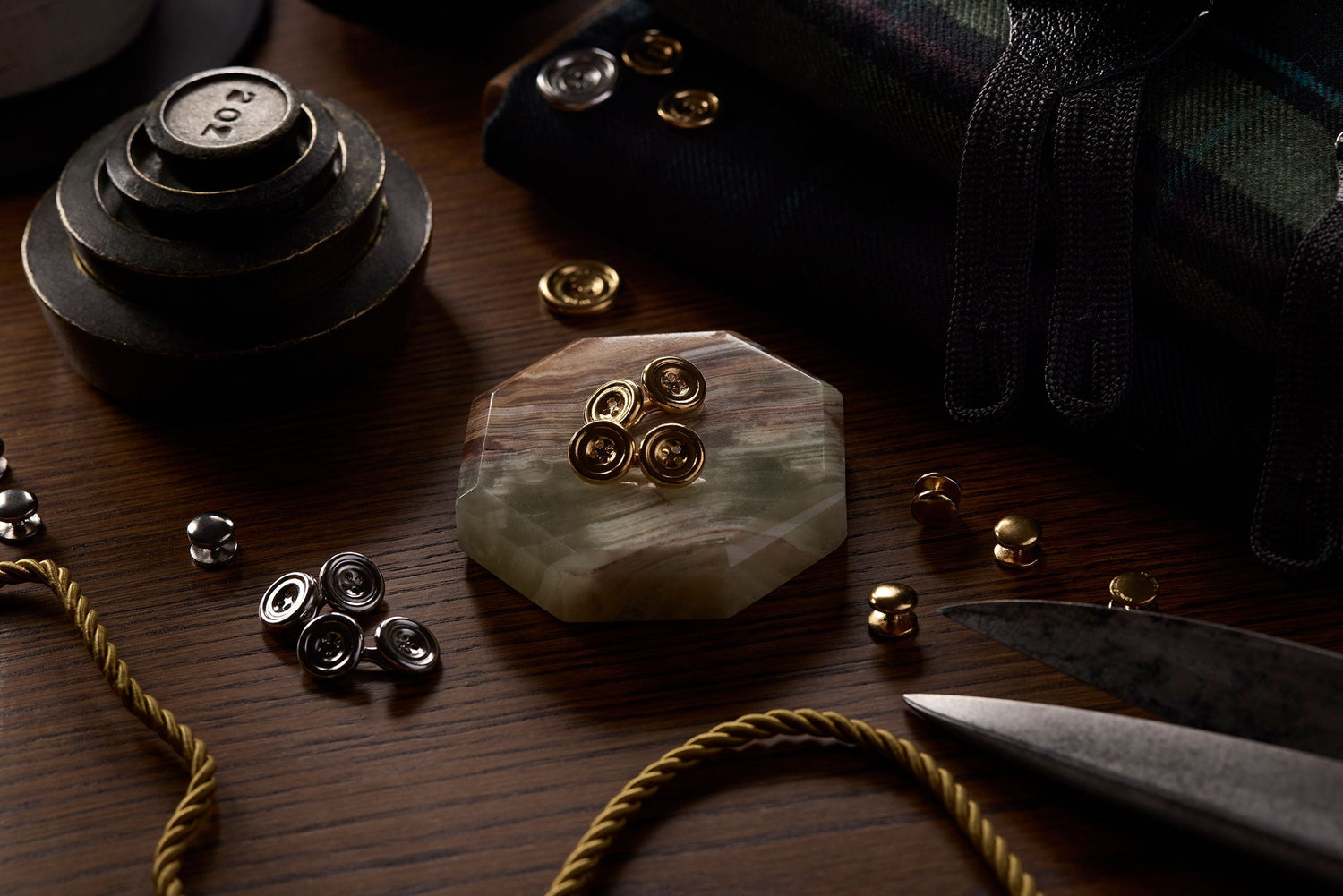 Huntsman and Menē Unveil Exclusive 24k Gold and Pure Platinum Accessory Collection