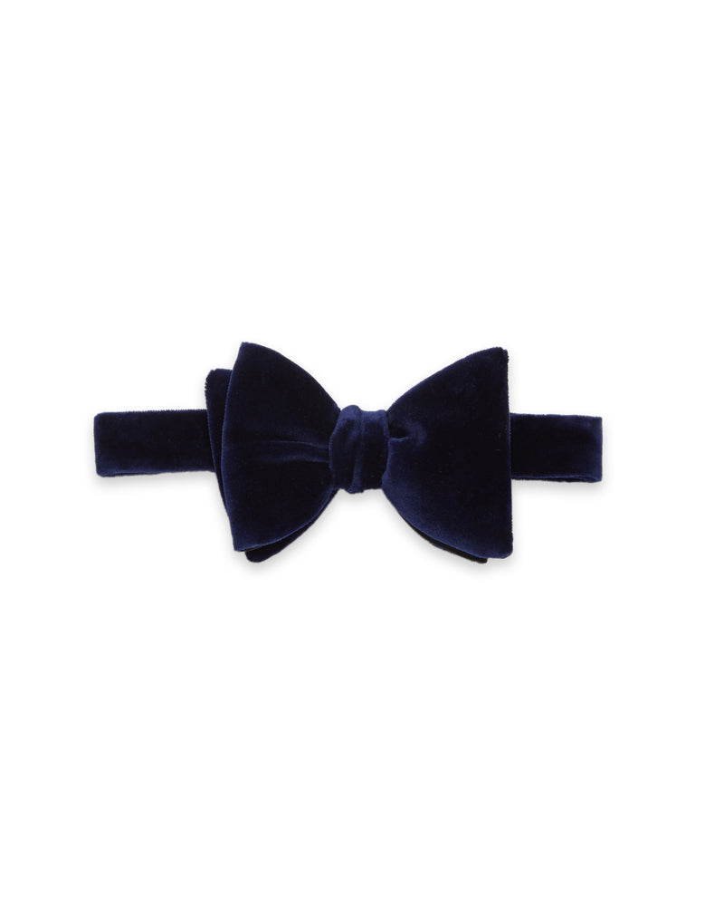 Large Classic Midnight Velvet Bowtie